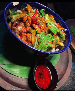 Teriyaki Meal In A Bowl Of Veg & Tofu