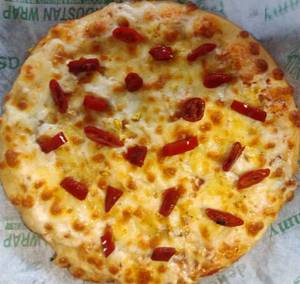Red Paprika Pizza With Small Fries