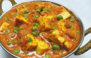 Tasty Matar Paneer Ki Sabzi