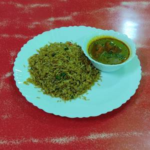 Veg Fried Rice With Chicken Curry Combo(2pcs)