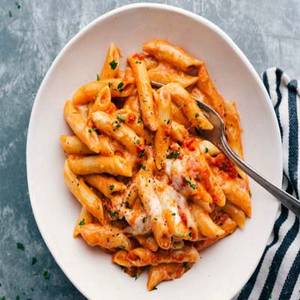 Red And White Sauce Pasta