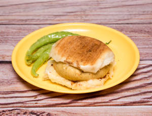 Classic Vada-Pav