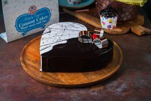 Choco Vanilla Heart Shape Cake