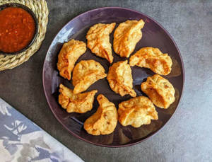 Paneer Momo Fried (8 Pcs)