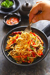 Chicken Chilli Garlic Noodles