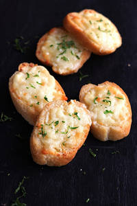 Garlic Bread With Cheese
