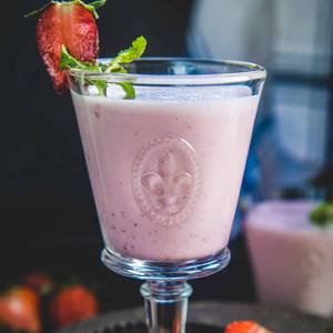 Strawberry Lassi 