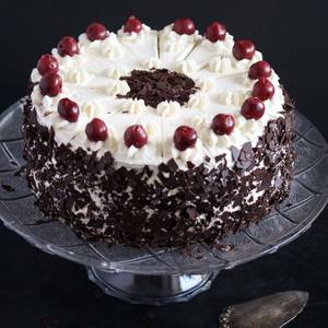 Black forsest cake -675 gms (with egg)