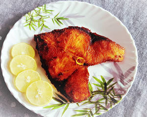 Nellore Vari Pompfret Or Catla Fish Fry Slice -01 Nos -tawa Fry