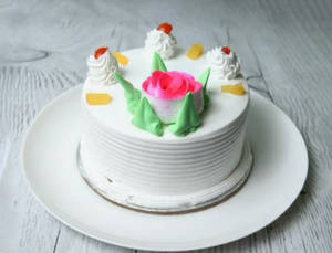 Eggless Strawberry Cake