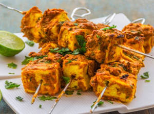 Lehsuni Paneer Tikka