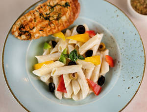 Penne Alfredo With Vegetables