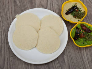 Idly (4 Pcs)