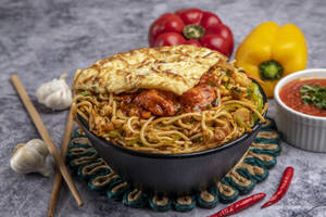 Chicken Chilli Garlic Noodle With Schezwan Chicken