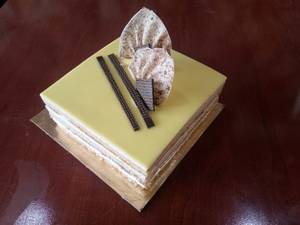 White Forest Cake [1 kg]