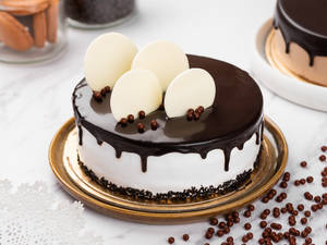 Choco Vanilla Cake [serves 6-8]