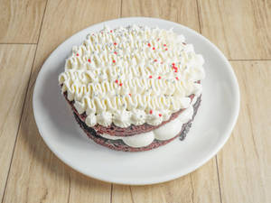 Red velvet with cream cheese frosting (1pound)
