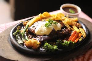 Grilled Chicken Cheesy Mustard Sauce