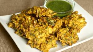 Palak pakoda (100gm)