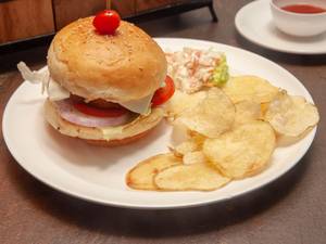 Broccoli Peas and Corn Burger