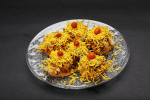 Sev Batata Puri