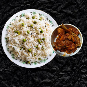 Pea Pulao With Chicken Kasha Combo