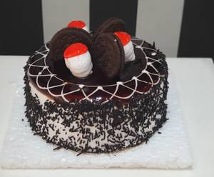 Eggless Oreo Chocolate Cake (1 Kg)