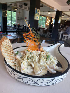 Veg Pasta In Alfredo Sauce