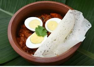 Appam With Egg Roast (Naadan Mutta Curry)
