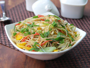 Veg Hakka Noodles