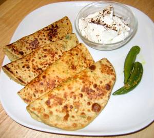 Cheese Paneer Paratha                                                           