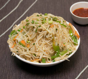 Veg Hakka Noodles