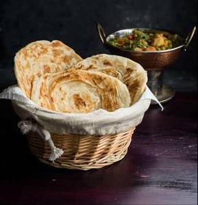 3 Kerala Parotta With Chicken Curry