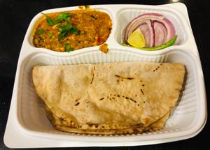 Butter Phulka(3) With Kaju Masala