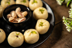 White Mawa Peda (250 Gms)