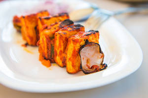 Spicy Paneer Tikka [8 Pcs]