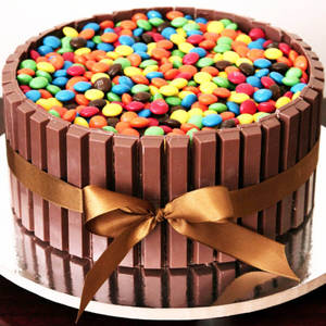 KIT-KAT GEMS SPECIAL CAKE