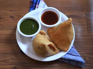 Samosa (Desi Ghee) (2 Pcs)