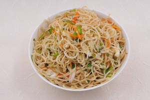 Vegetable Hakka Noodles