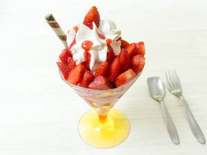 Strawberry Sundae