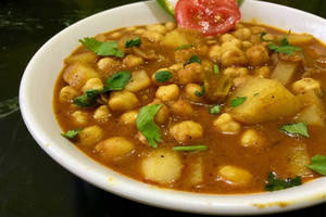 Aloo Cholla