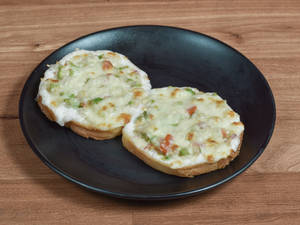 Veg Penne Arrabiata + Garlic Bread + Coke 