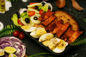 Chicken Breast With Salad Meal Box