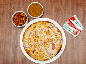 7" Regular Cheese and Onion Pizza (4 Slices)