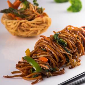 Yi Mein Noodles With Stir Fried Vegetables
