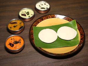 Steamed Rice Idli (2 Pieces)