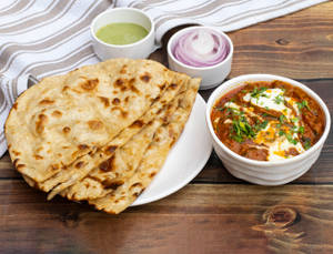 Kadahi Paneer With 4 Roti              