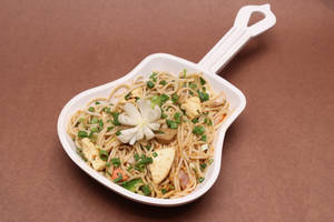 Vegetable Hakka Noodles