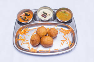 Mysore Bonda (4 Pieces)