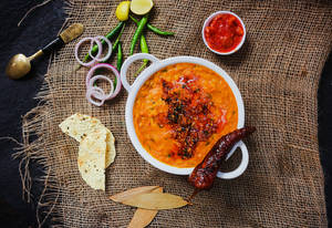 Tadkewali Dal Khichdi